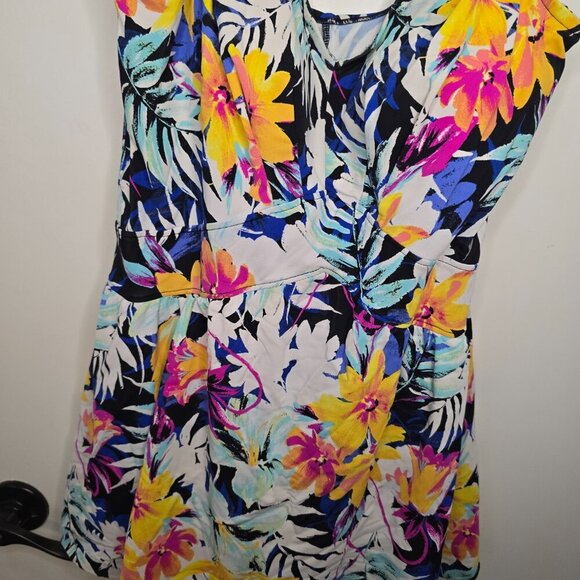 Le Cove Tropical Floral One Piece Swim Dress - Picture 9 of 10